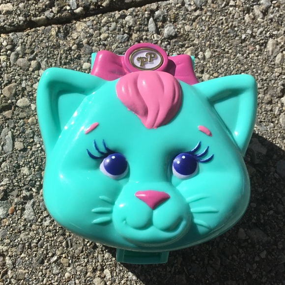 Blue Bird Other - 1993 COMPLETE Polly Pocket Cuddly Kitty Compact With doll and Cat